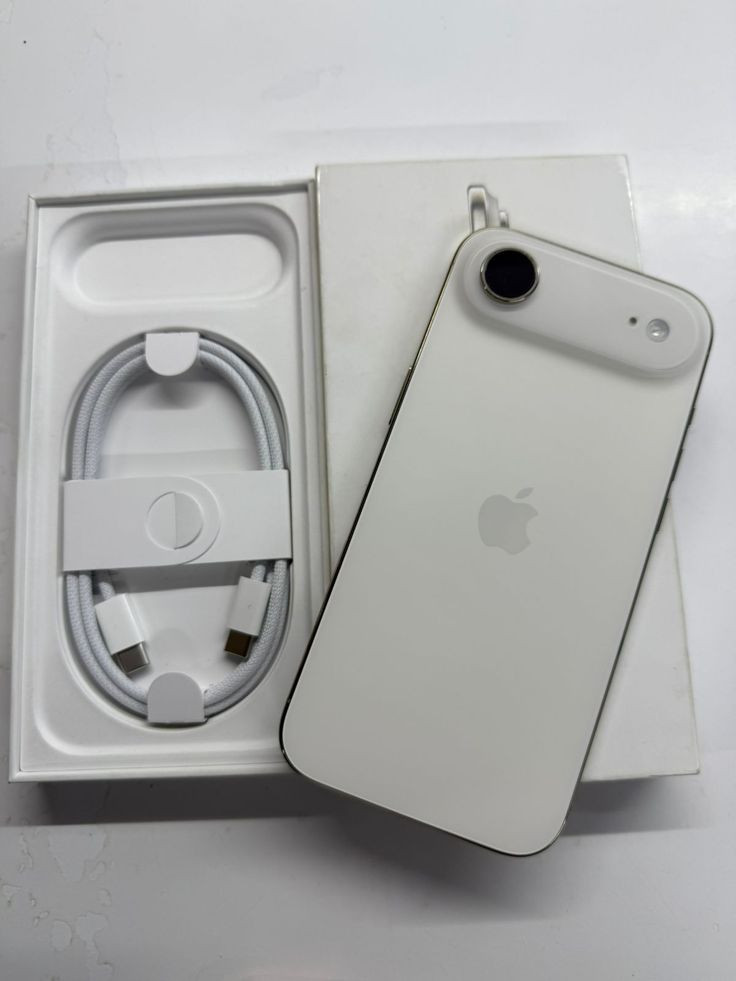 Neatly used iPhone 17 Air